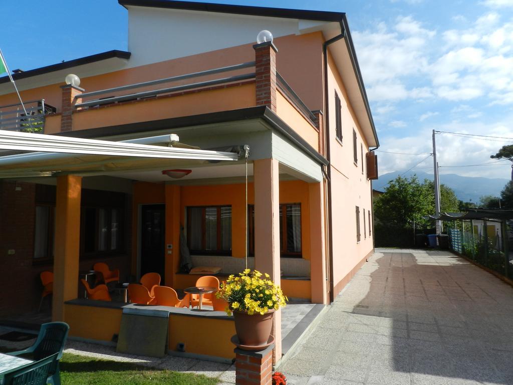 Hotel Sole Marina di Massa Luaran gambar