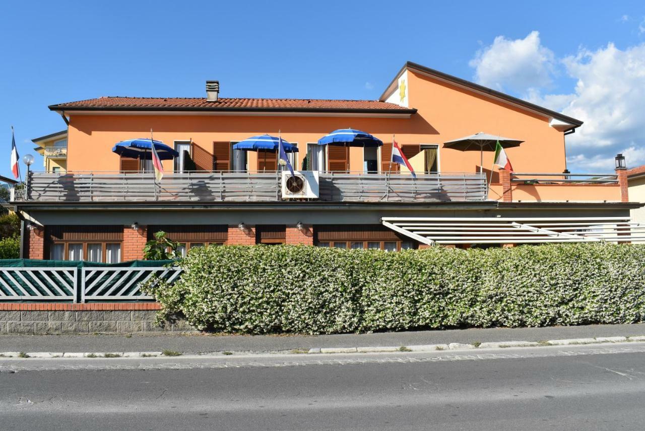 Hotel Sole Marina di Massa Luaran gambar